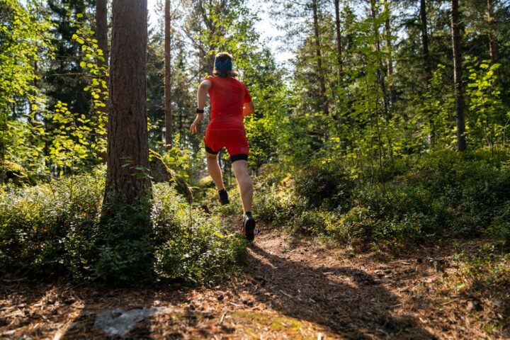 Trailrunning on soft forest trails.