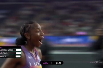 Melissa Jefferson-Wooden net over de finish van de 200 meter in Boedapest